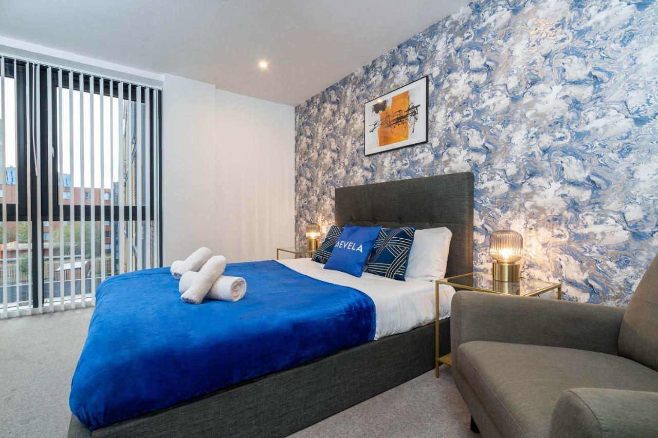 Maevela Apartments - Luxury Broad St Apartment - 2 Bed, 2 Bath - City Centre/Cube/Mailbox - With Underground Parking ✓- L Shape Sofa, Large 50 Inch Smart Tv With Free Netflix & Wifi Бірмінгем Екстер'єр фото
